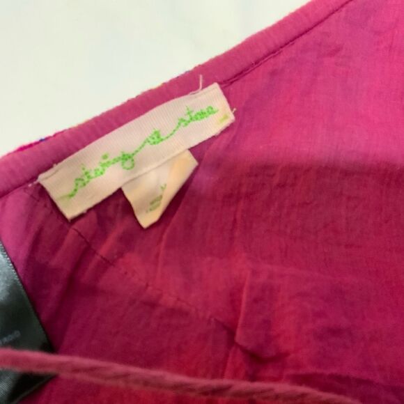 Bright Pink Stitched Halter Top (size: M) T2 - Picture 2 of 8